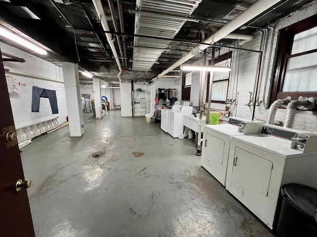 basement featuring independent washer and dryer