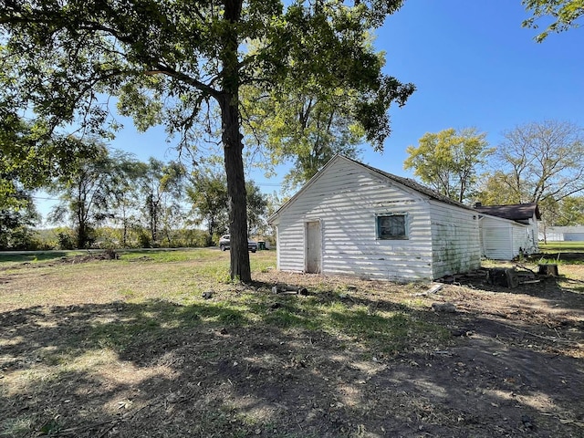 view of side of home