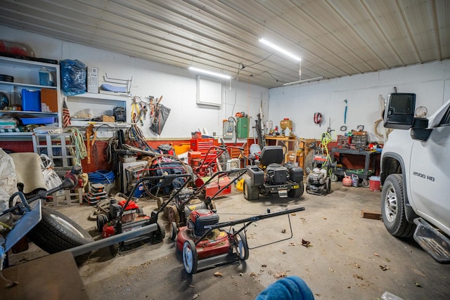 11971 W E Rd, Forreston, IL 61030 - garage with a workshop area