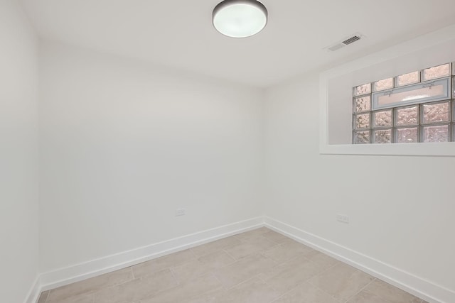 8513 S Maryland Ave, Chicago, IL 60619 - unfurnished room with visible vents and baseboards