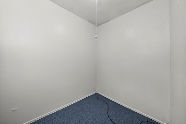 empty room with carpet