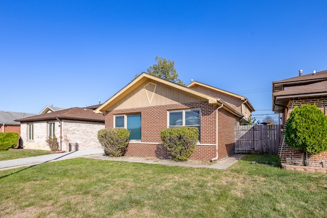 view of front of home with a front yard