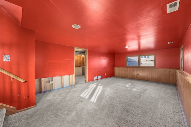 empty room featuring carpet flooring