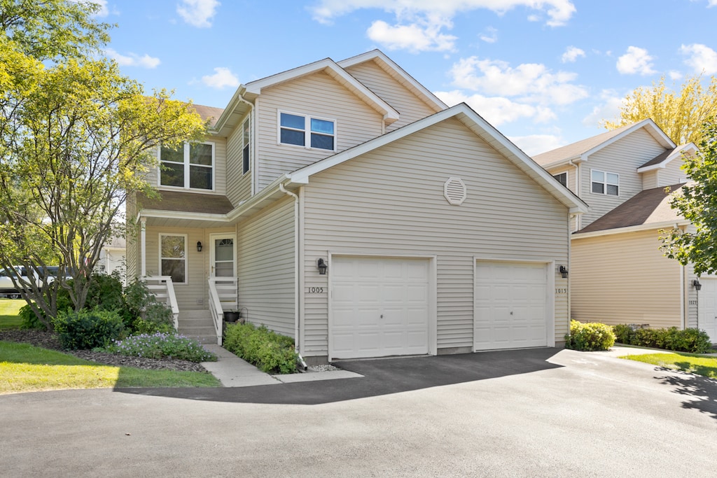 view of front of property featuring a garage