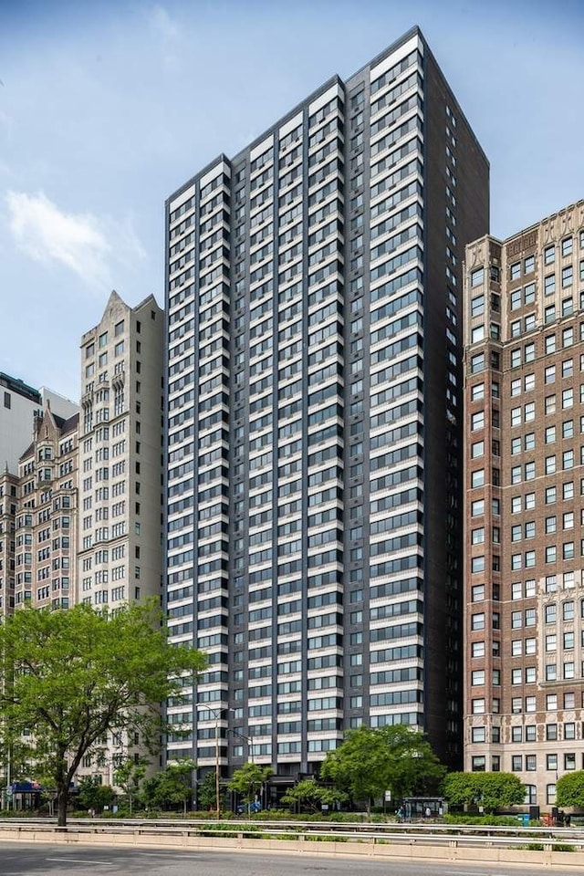 1440 N Lake Shore Dr Unit 12H, Chicago, IL 60610 - photo 1