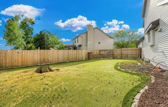 2501 Woodridge Pl, Champaign, IL 61822 - view of yard