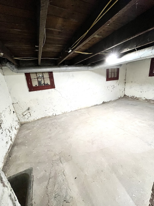 view of unfinished basement