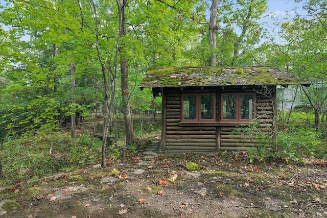 view of outbuilding