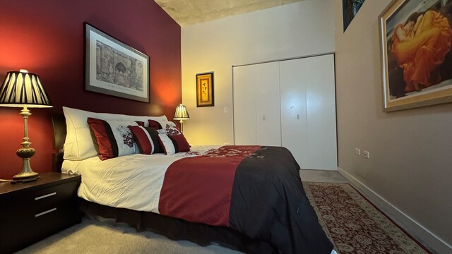 235 W Van Buren St Unit 4302, Chicago, IL 60607 - bedroom with baseboards and a closet