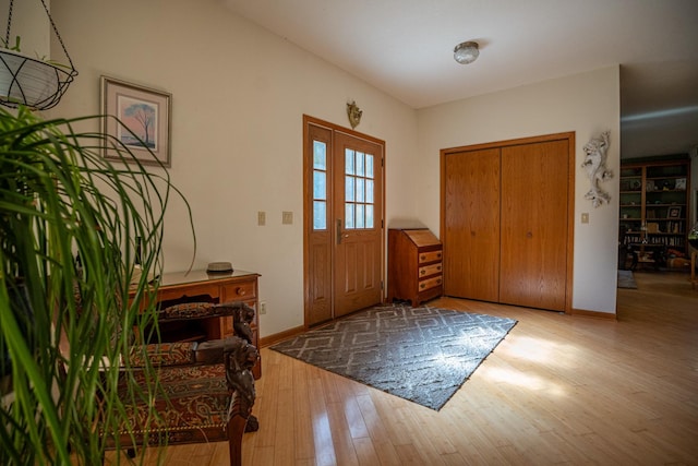 802 Union Rd, Harmon, IL 61042 - foyer entrance with wood finished floors and baseboards