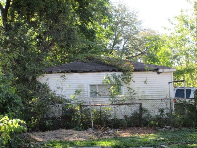 view of property exterior