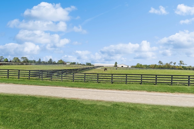 view of yard featuring a rural view