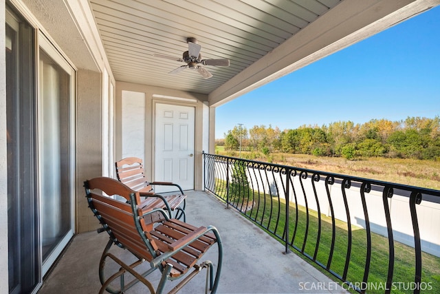 balcony with ceiling fan