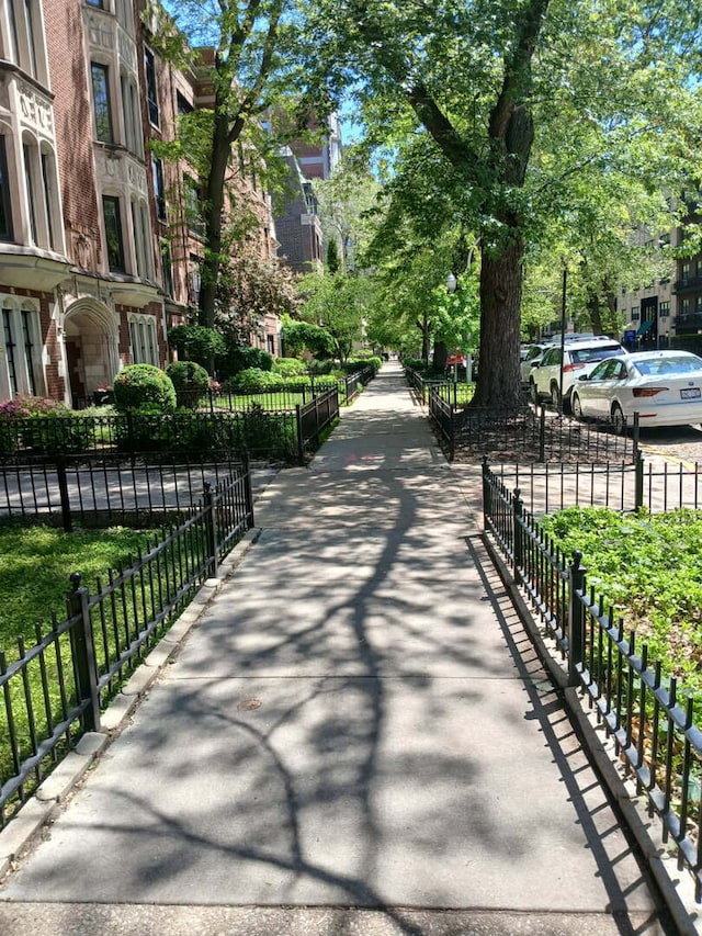 512 W Barry Ave Unit 201, Chicago, IL 60657 - view of surrounding community