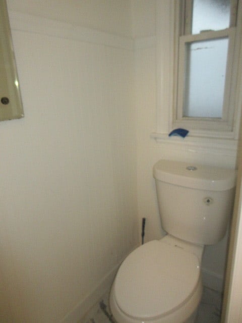 bathroom featuring toilet