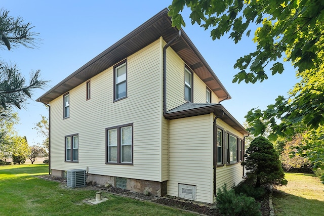 26811 S Kankakee St, Manhattan, IL 60442 - view of side of home with a cooling unit and a yard