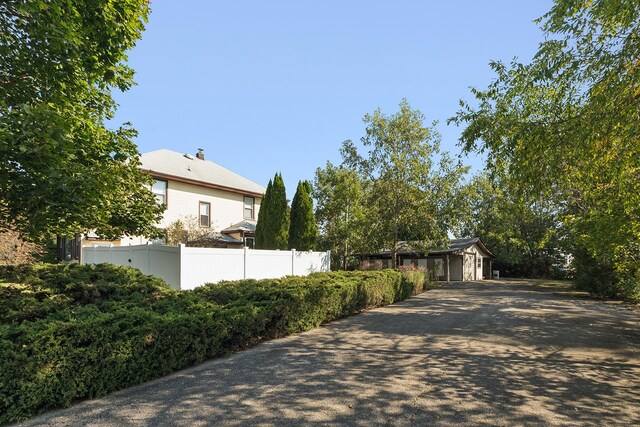 26811 S Kankakee St, Manhattan, IL 60442 - view of property exterior with driveway