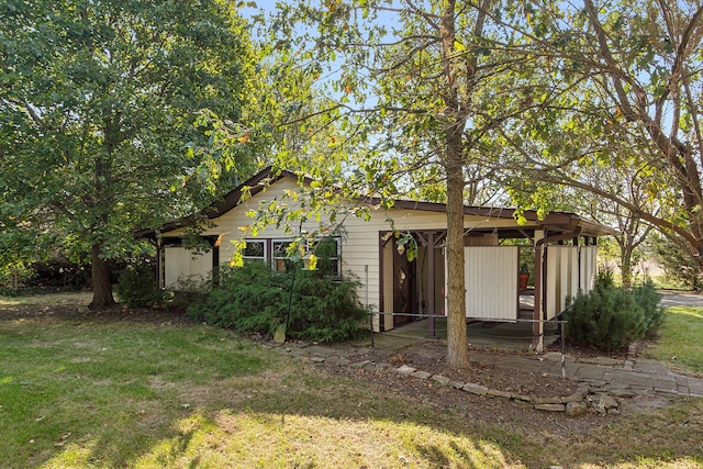 26811 S Kankakee St, Manhattan, IL 60442 - rear view of property with a yard