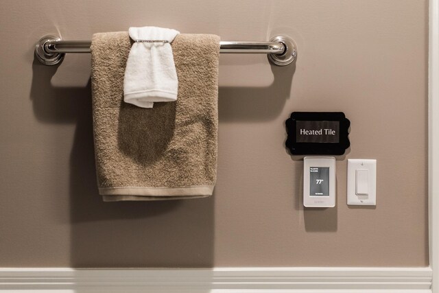 506 Stearn Dr Unit 506, Genoa, IL 60135 - bathroom view