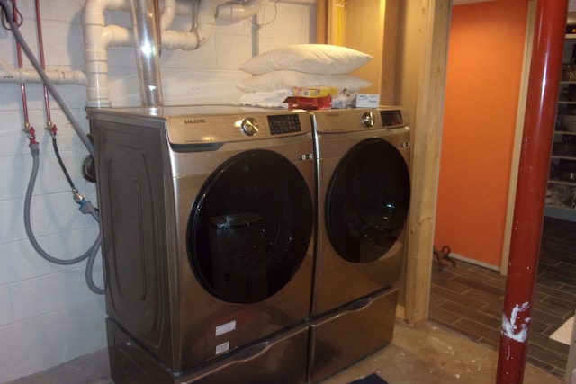 laundry area featuring washer and dryer