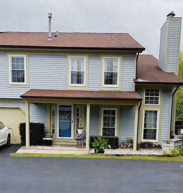 view of front of house with covered porch