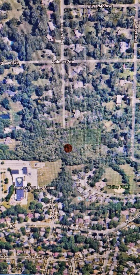 331 S Roberts Rd, Inverness, IL 60067