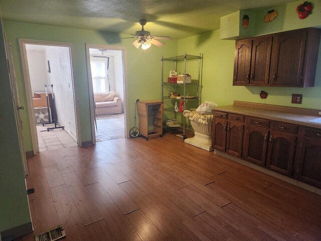 315 W 109th St, Chicago, IL 60628 - photo 9