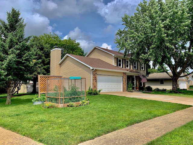 view of front facade featuring a front lawn