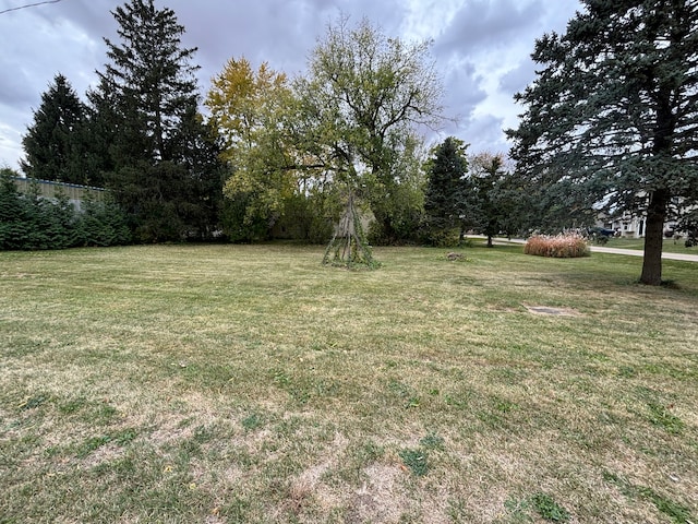 200 N Cherry St, Kings, IL 61068