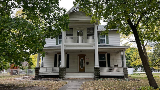 view of front facade with covered porch