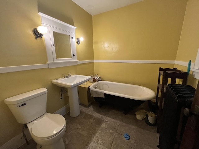 444-446 N View St, Aurora, IL 60506 - full bathroom featuring a freestanding bath and toilet