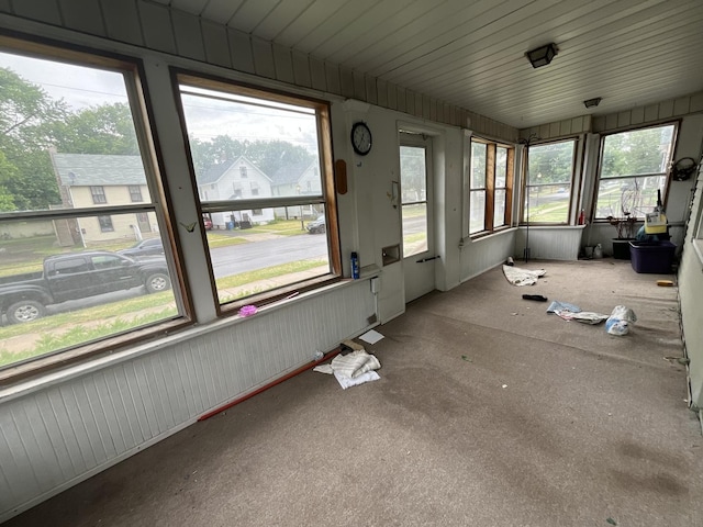 444-446 N View St, Aurora, IL 60506 - view of unfurnished sunroom