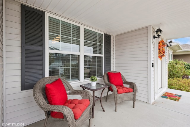 view of patio / terrace featuring covered porch