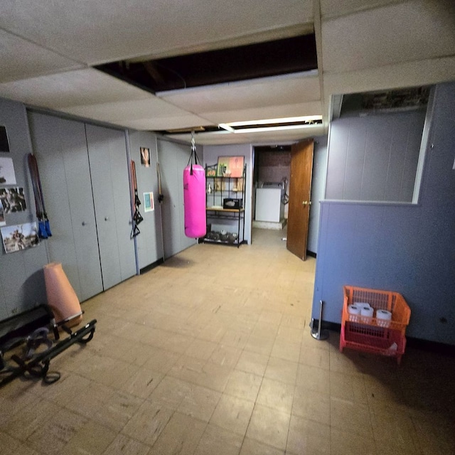 basement featuring washer / dryer