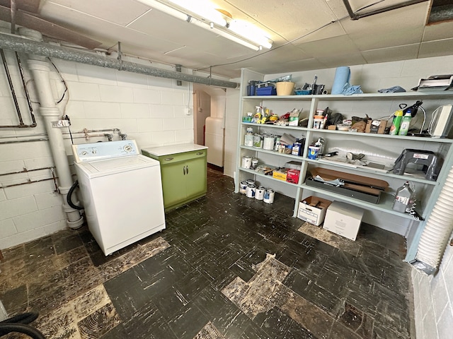 laundry room with washer / clothes dryer