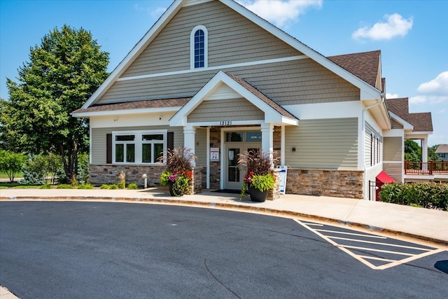 view of front of home with covered porch