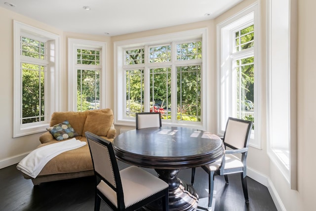 sunroom / solarium with a healthy amount of sunlight