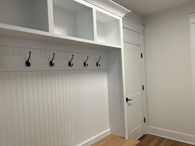 8673 High Stone Way, Frankfort, IL 60423 - spare room with baseboards and dark wood-style floors
