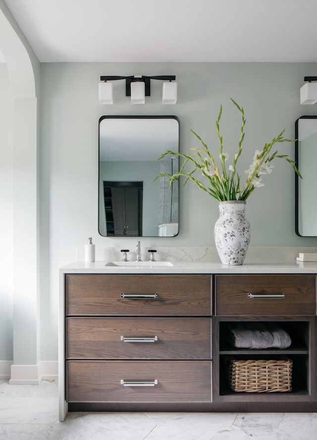 bathroom with vanity