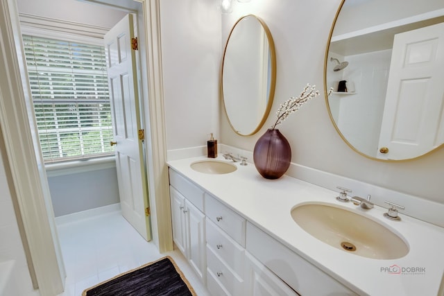 bathroom with vanity