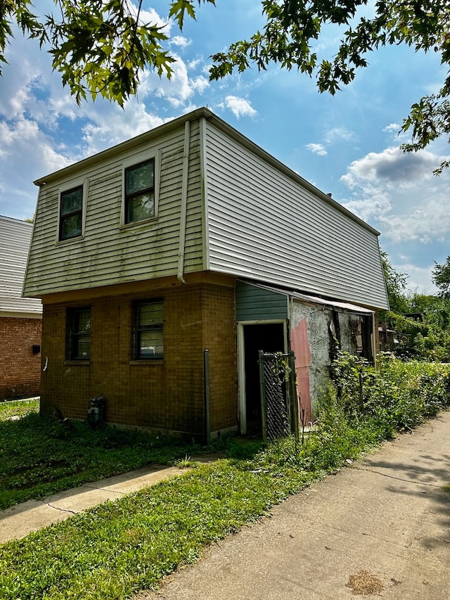 view of side of property