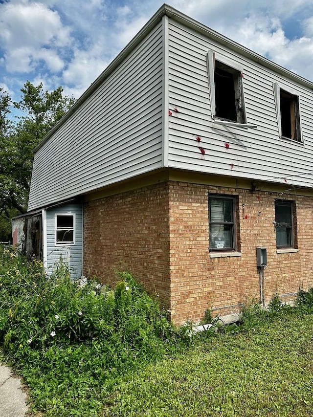 355 W 105th Pl, Chicago, IL 60628 - view of side of home with brick siding