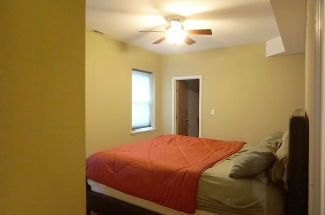 bedroom featuring ceiling fan