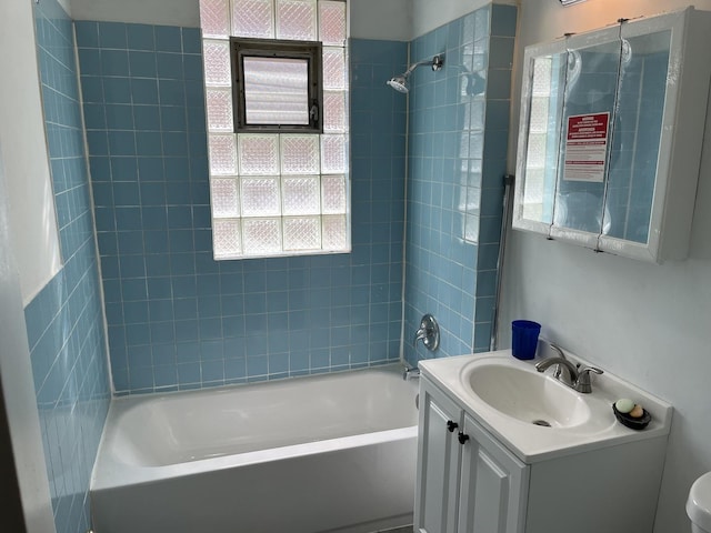 6916 S Lowe Ave, Chicago, IL 60621 - full bathroom with shower / washtub combination, vanity, toilet, and a wealth of natural light