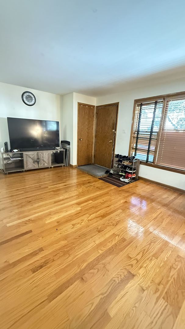 living room featuring light hardwood / wood-style floors