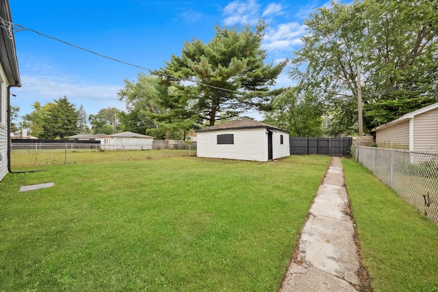 view of yard featuring a storage shed