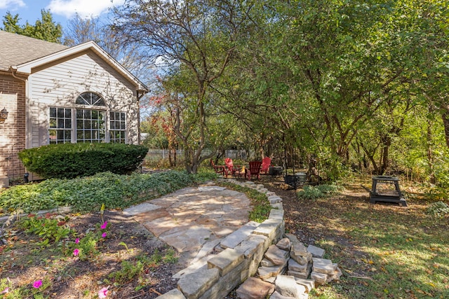 view of yard with a patio