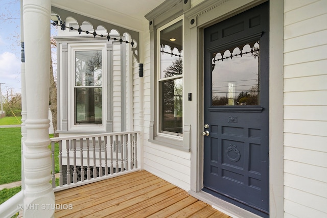 property entrance with a porch