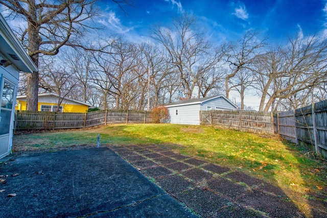 view of yard with a patio