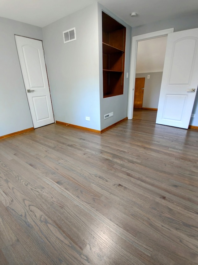 empty room featuring light hardwood / wood-style flooring